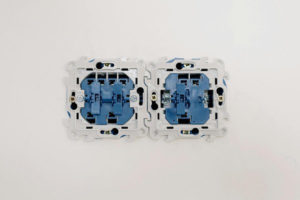 Quelles solutions pour réparer un carrelage fissuré ?